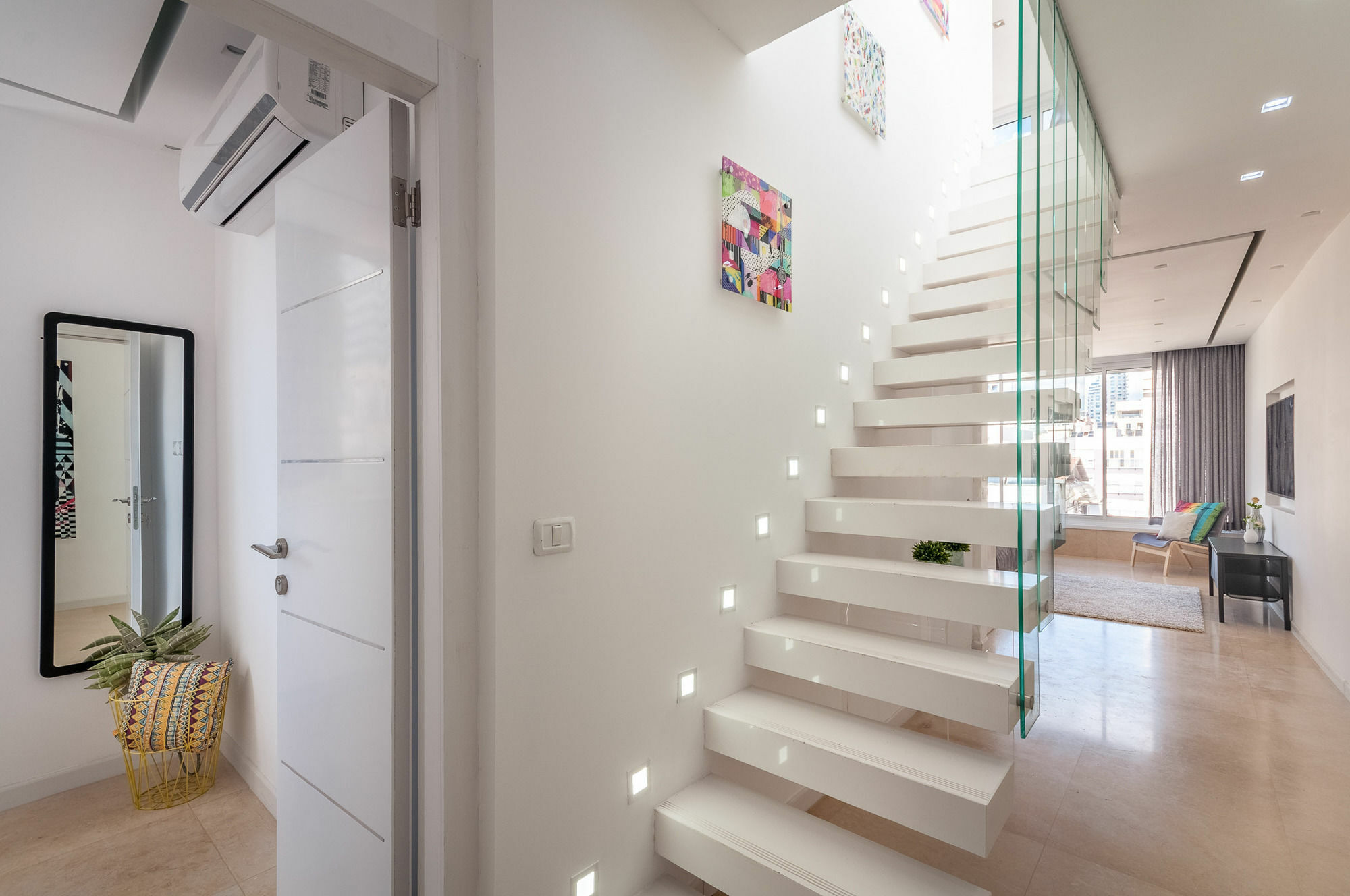 Magical Penthouse - Banana *